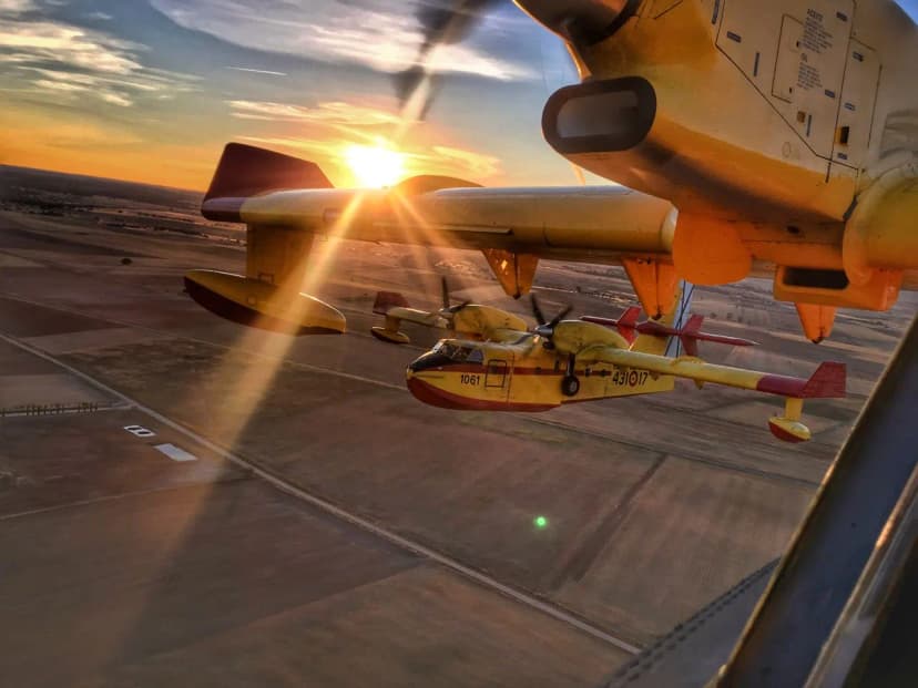 Piloto militar en la Academia General del Aire acumulando horas de vuelo y experiencia en aviación